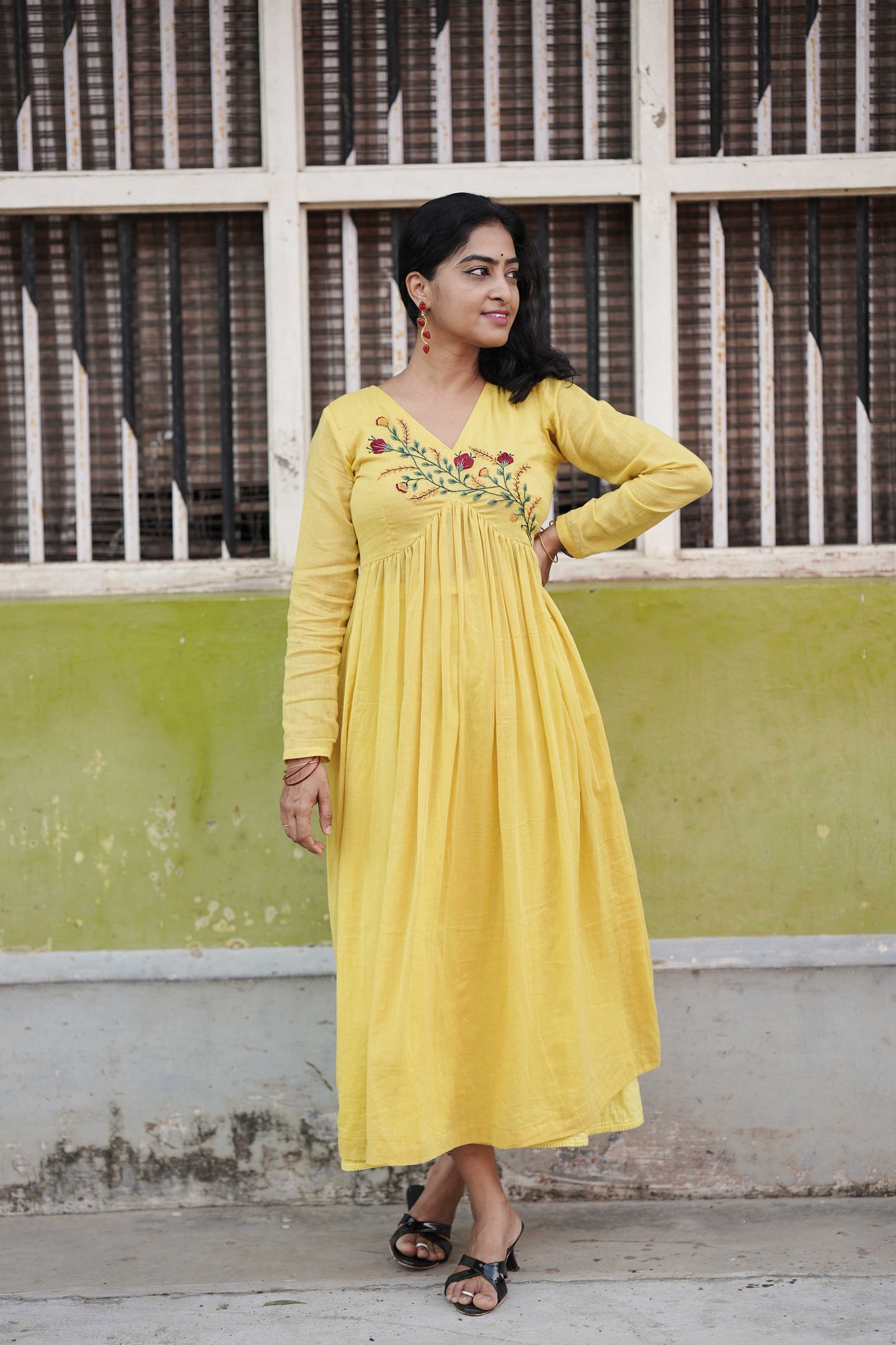 ๐ผ "Sunshine in Stitches" โ The Elegant Alia Cut Kurti ๐ผ