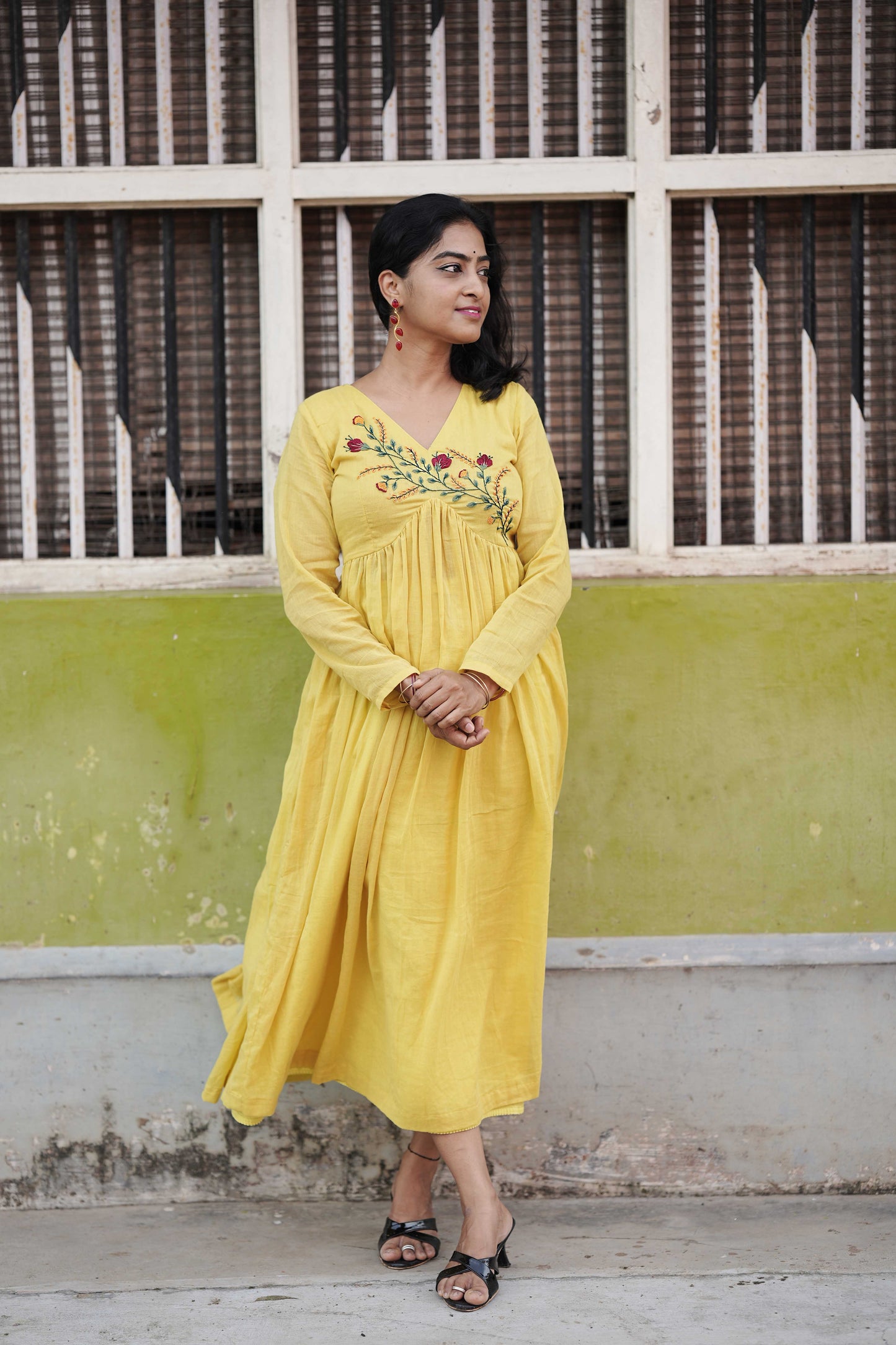 ๐ผ "Sunshine in Stitches" โ The Elegant Alia Cut Kurti ๐ผ
