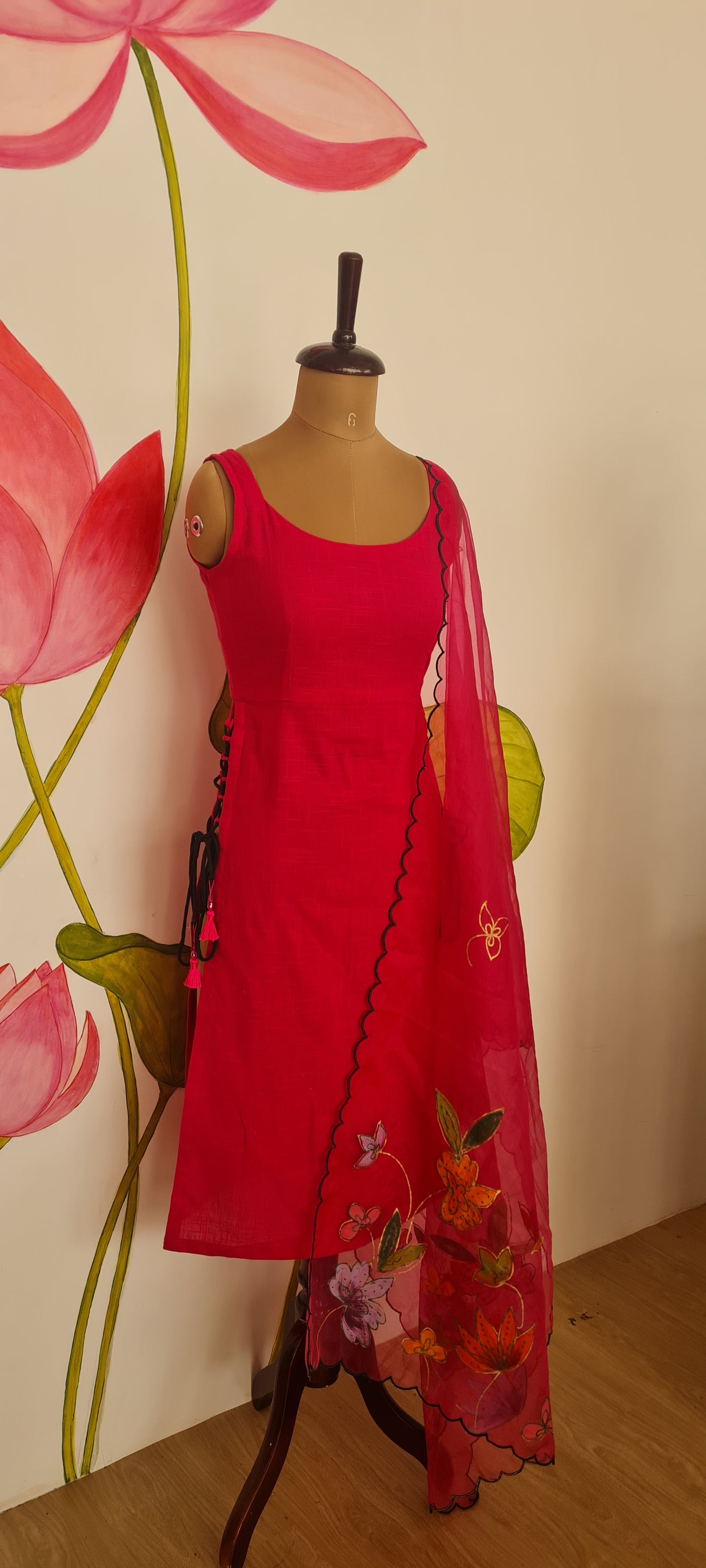 Elegant Pink Knotty Elegance