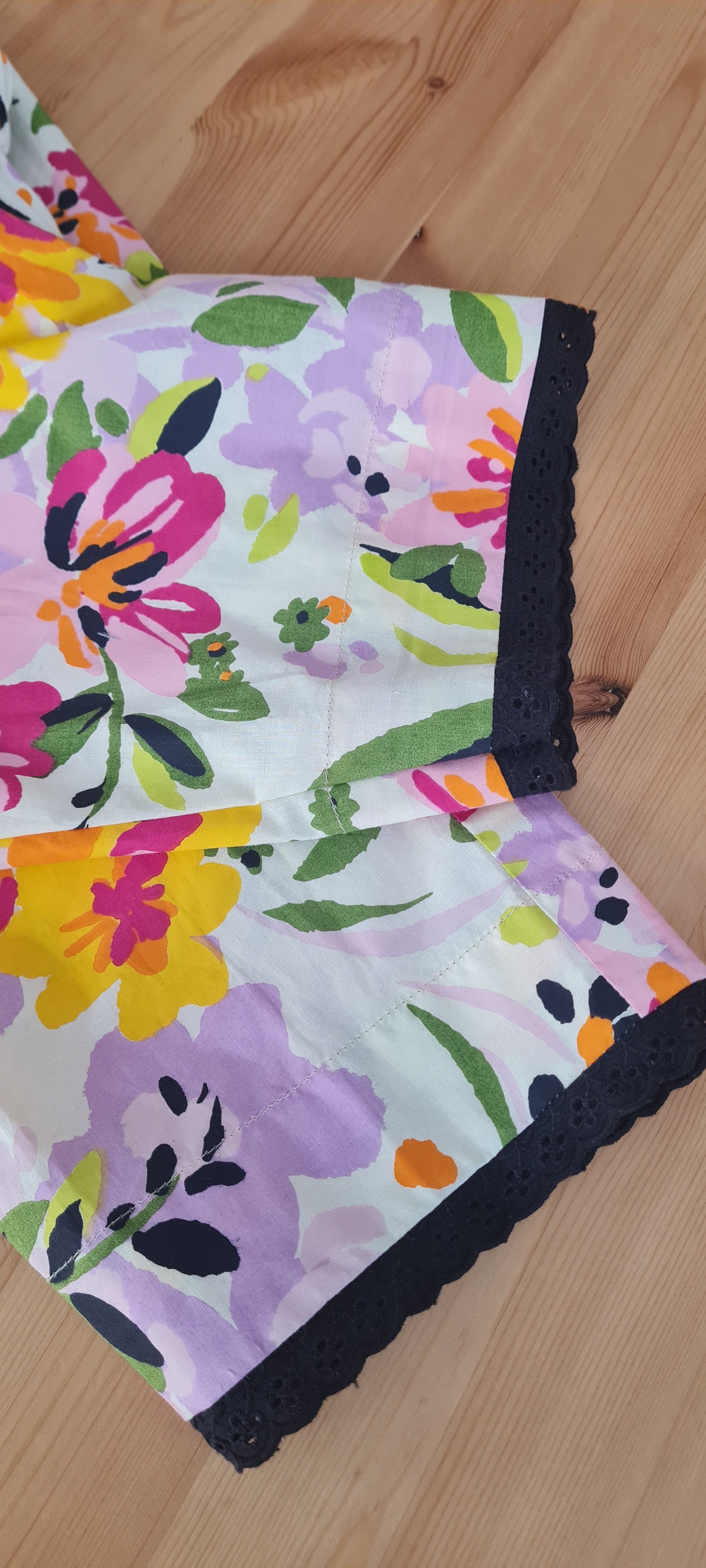 Vibrant Cord Set with Stunning Black Lace Detailing