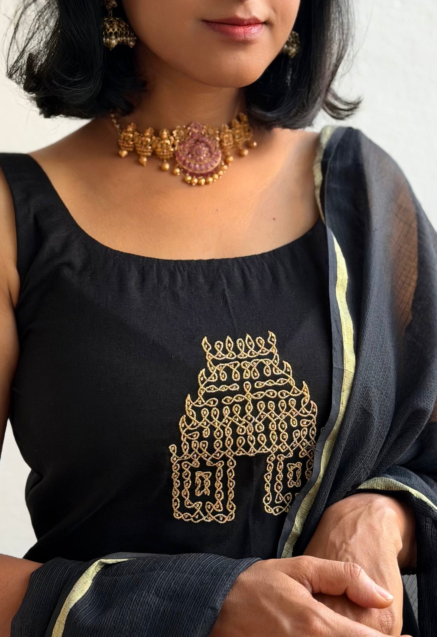 Kovil Vaasal Kurti And Kota Dupatta