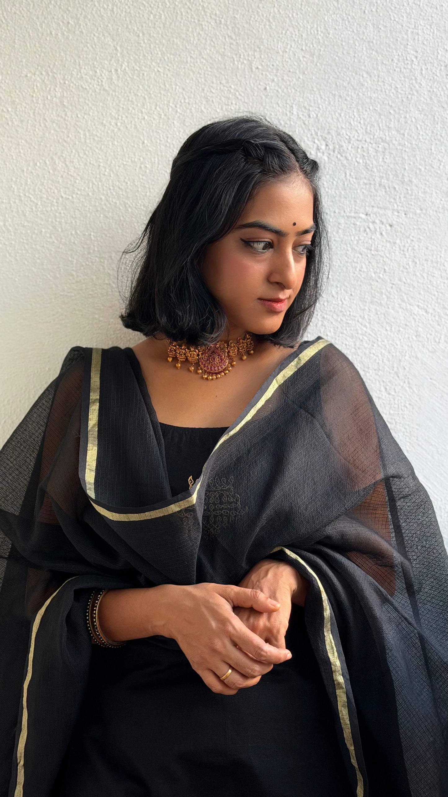 Kovil Vaasal Kurti And Kota Dupatta