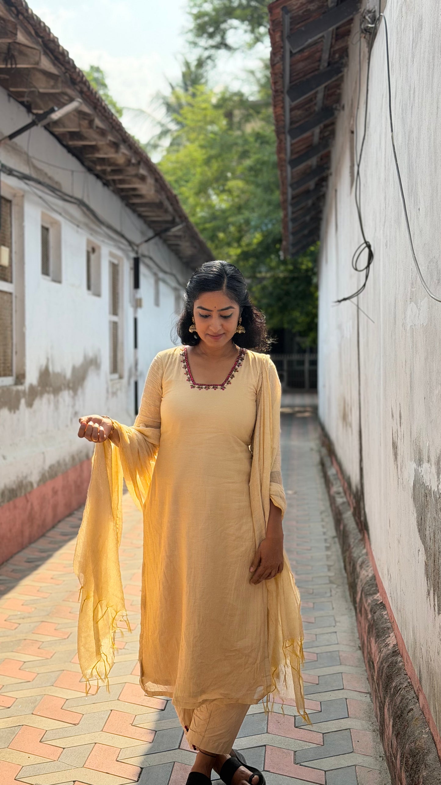 Ivory Jadua Kurta Set