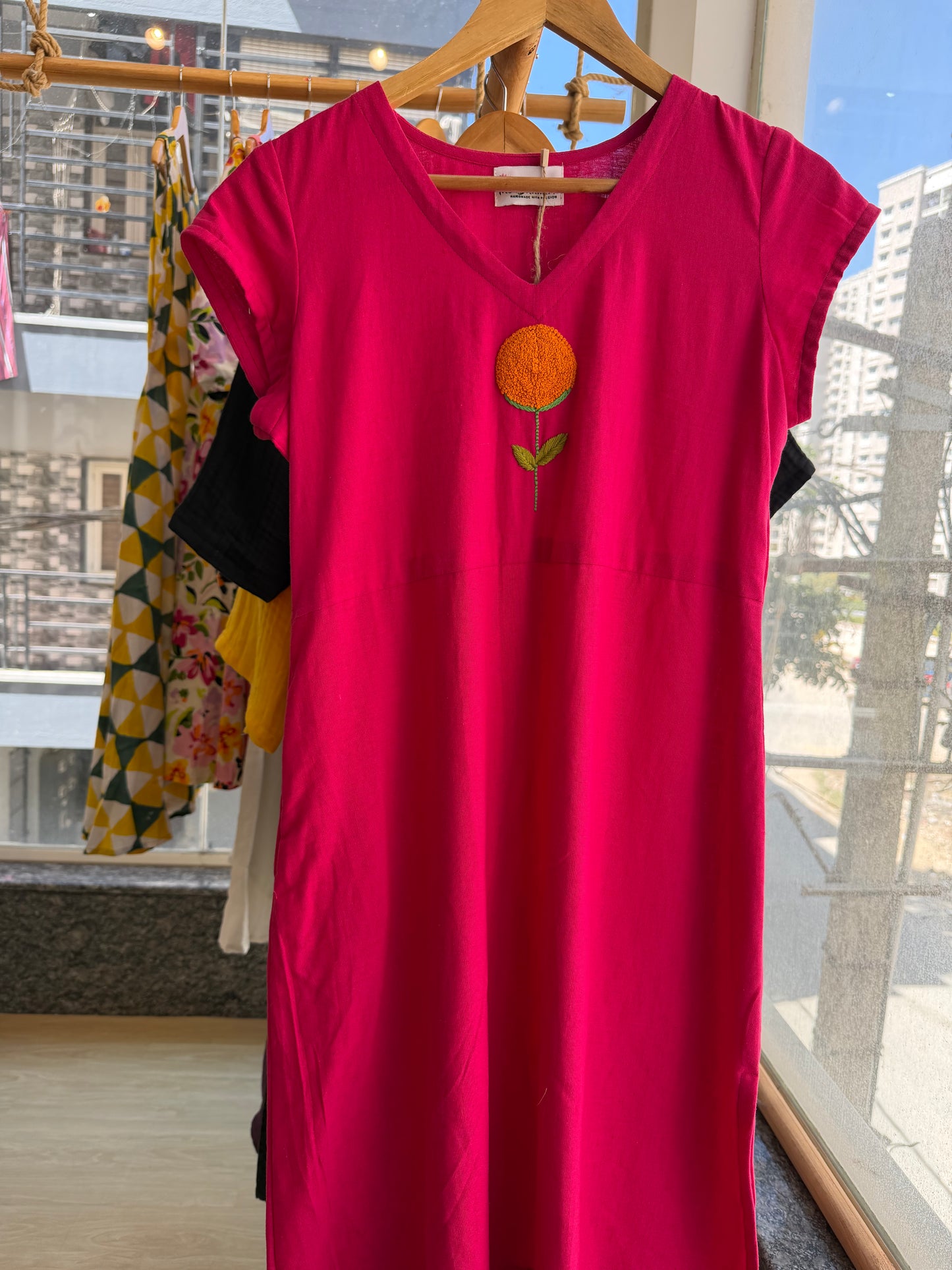 Sunbloom Embroidered Top🏵️-FR1004
