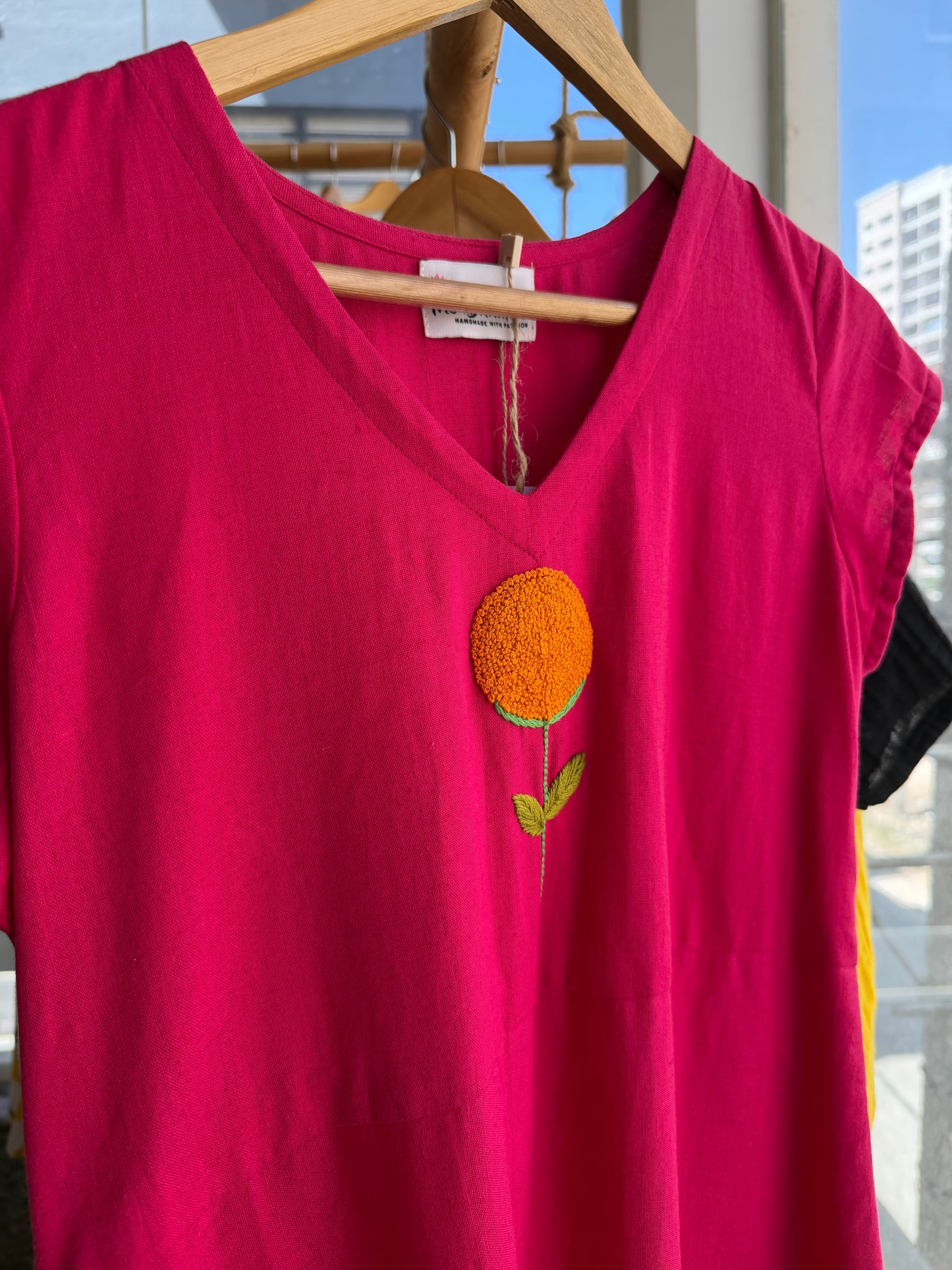 Sunbloom Embroidered Top🏵️-FR1004