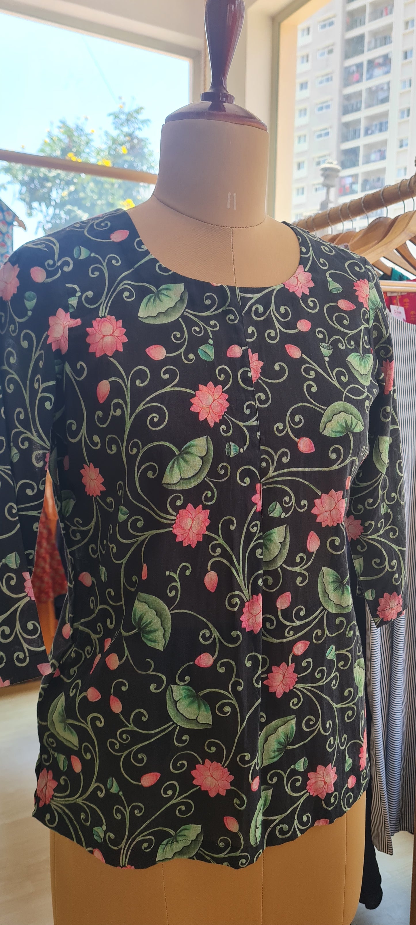 Pichwai Short Top