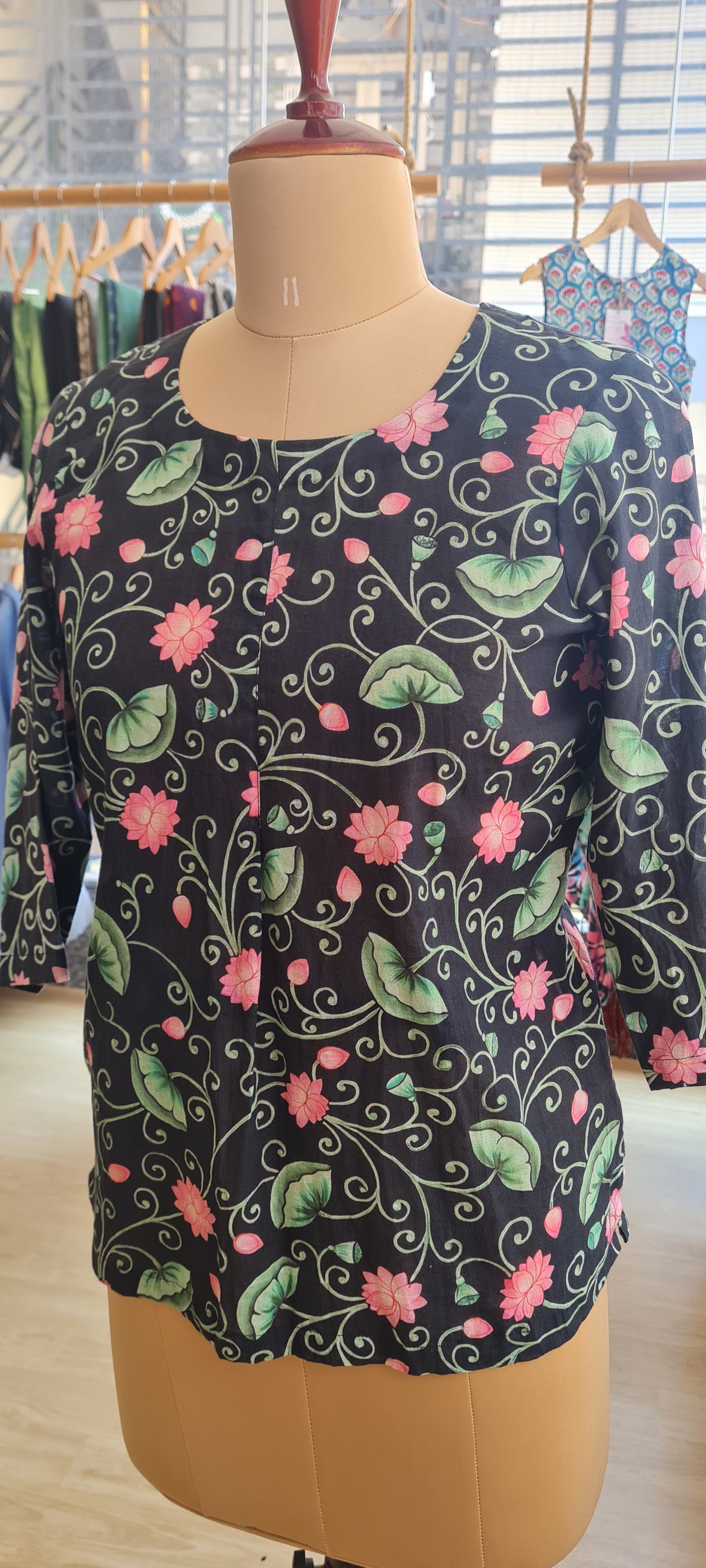 Pichwai Short Top
